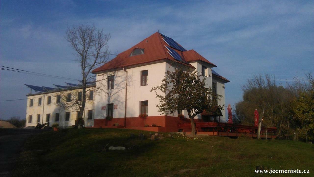 Jeleni Farma Jecmeniste Hotel Vrbovec Luaran gambar